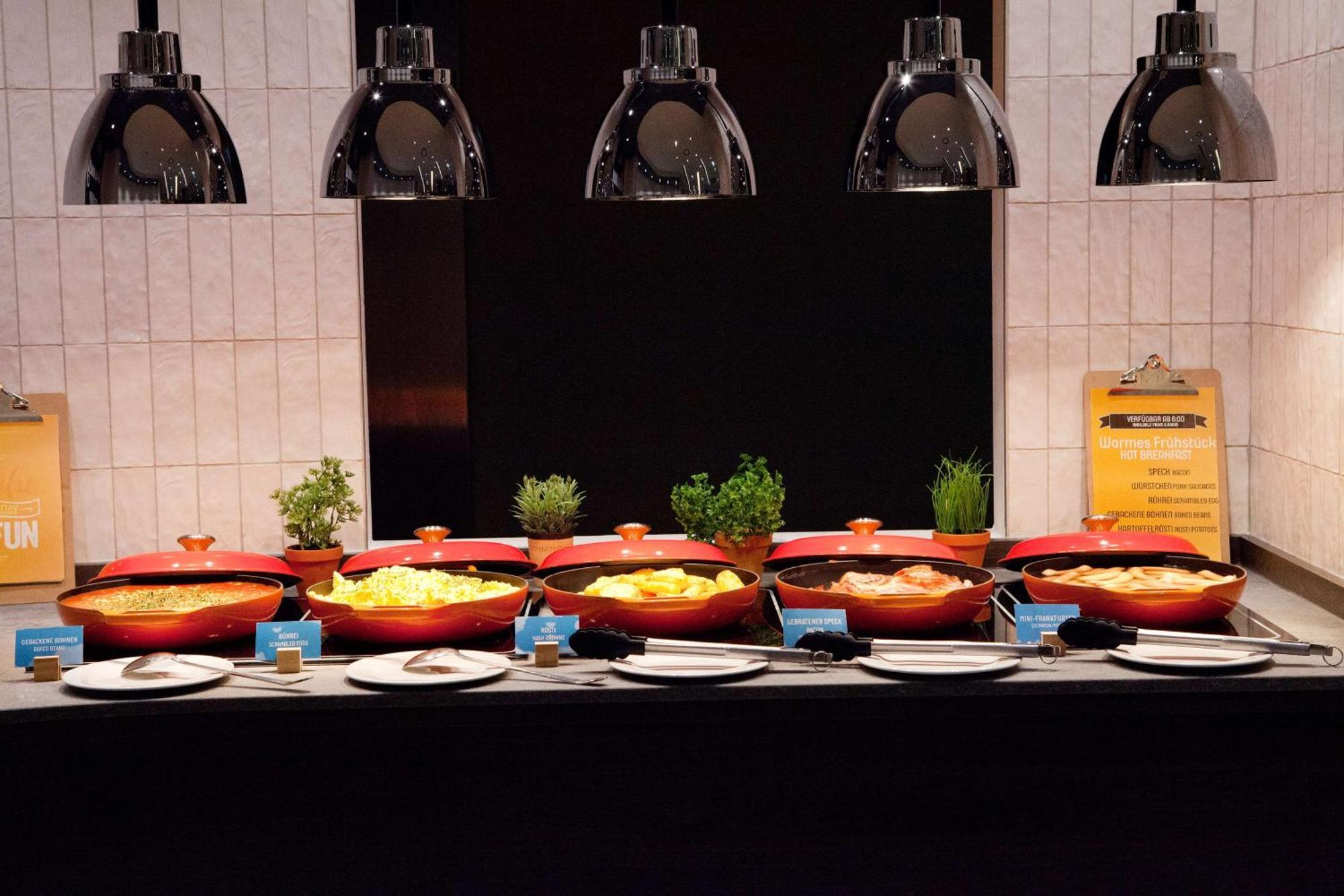 ホテル Hampton By Hilton Vienna Messe エクステリア 写真